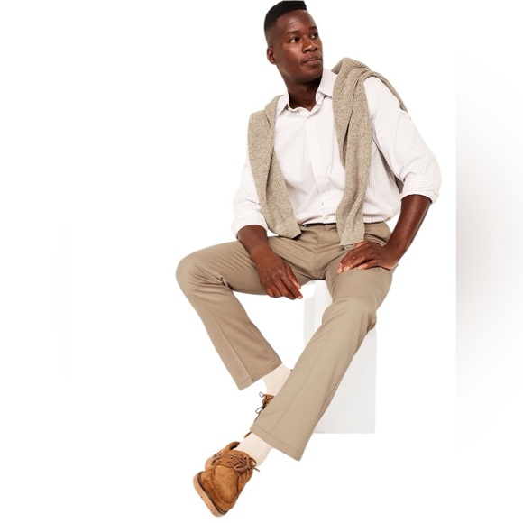 Old Navy Men’s Pants Straight Built In Flex Tan  Size 46 X 30 Hip Pockets - Picture 1 of 5
